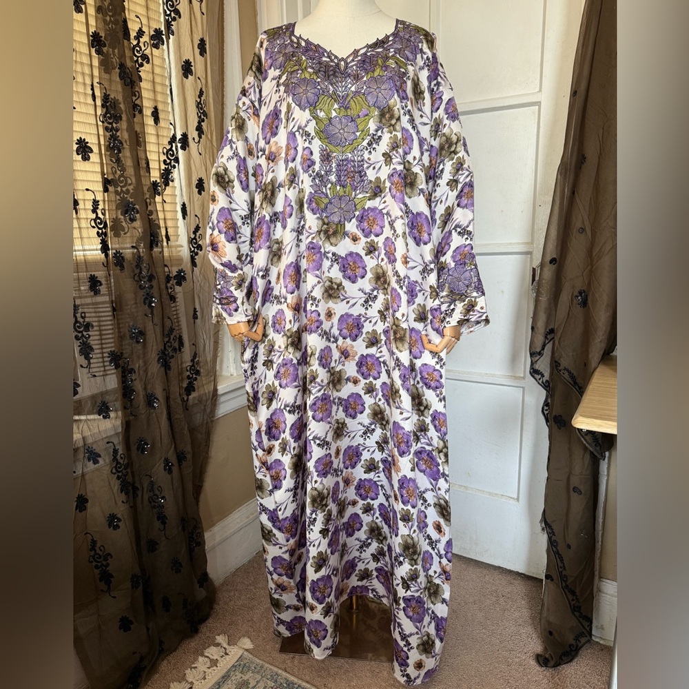 Floral Purple and White Mukhawar abaya